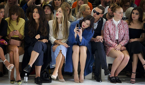 MIND YOUR FASHION WEEK MANNERS FRONT ROW DOS AND DON TS