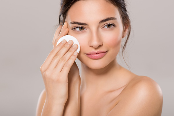 7 natural ways to remove your makeup 