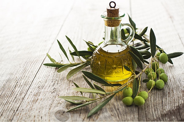 Damaged hair – Olive oil