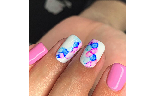 25 Pink French Tip Nail Designs That Should Be on Your Radar