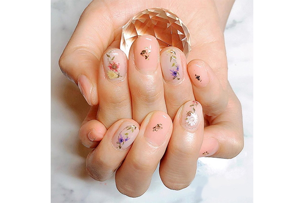 11 Gorgeous Nail Art Ideas That Are Perfect for Fall