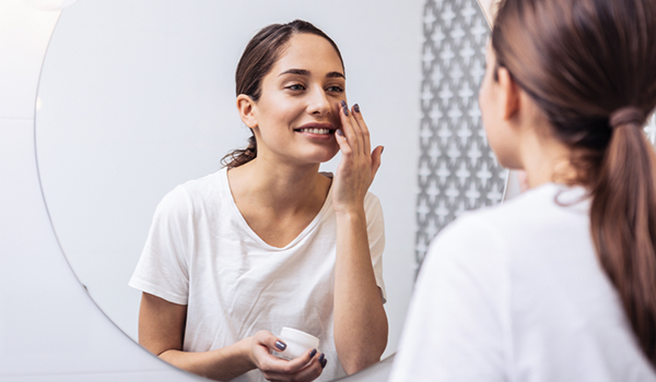 Step-by-step guide: Pre-makeup ritual for glowing skin