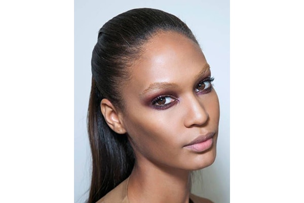 Get the faux no-brow look