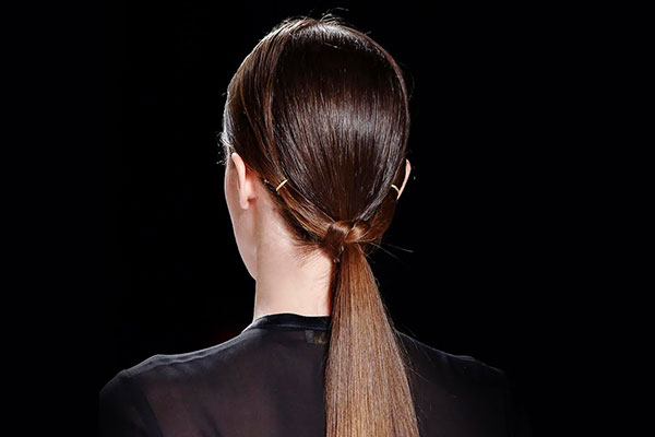 Here's How To Get Rid Of Split Ends, According To A Pro | Hair.com By  L'Oréal
