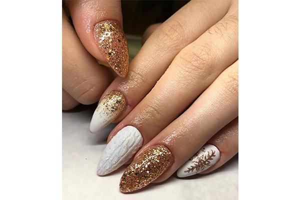 White and gold bridal nail art designs