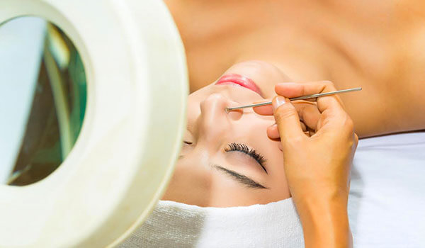 Everything you need to know about facial extractions